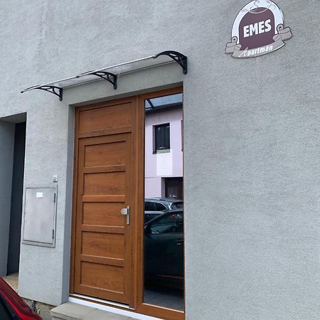 Apartman Emes S Terasou Кежмарок Экстерьер фото